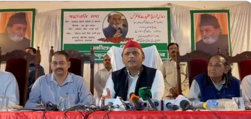 अखिलेश यादव ने तैयार की गठबंधन की रूपरेखा, मायवती से गठबंधन का वक्त आने पर चलेगा पता