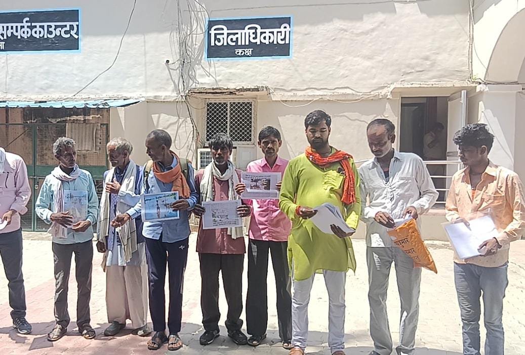 आजादी के 75 वर्षों बाद भी नहीं बन पाई सड़क