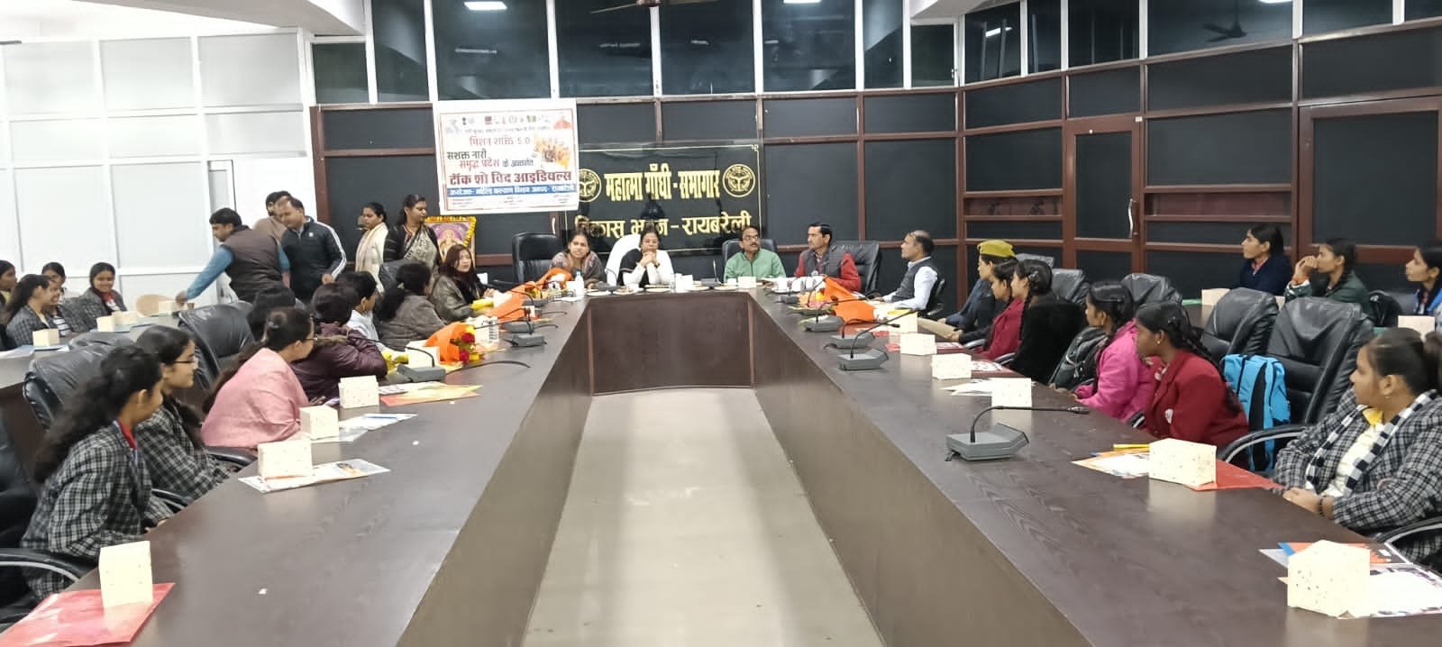 रायबरेली - मिशन शक्ति फेज-05 के तहत टॉक शो विद आडियल्स कार्यक्रम का आयोजन सम्पन्न