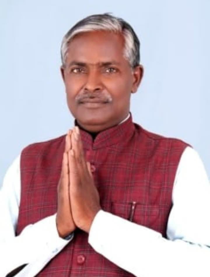 रायबरेली - एक्सपोजर विजिट के लिए भेजे गए रायपुर नेरुआ प्रधान रतीपाल रावत