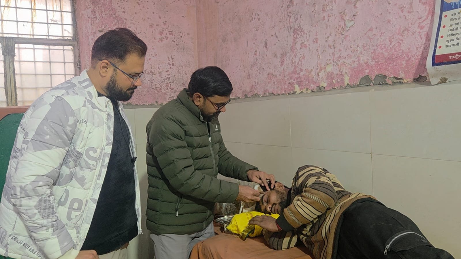 रायबरेली - चाय की दुकान बनी जंग का मैदान, दबंगों ने युवक को पीट कर किया लहूलुहान