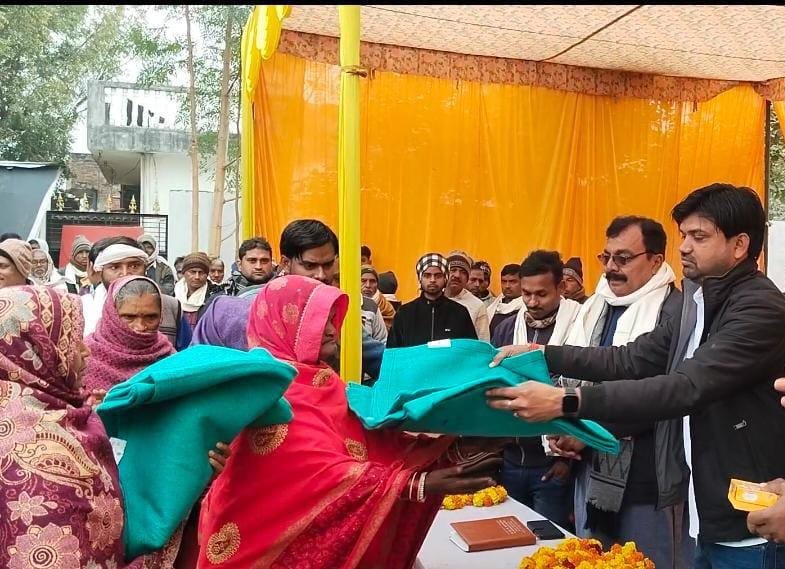 रायबरेली- सर्दी में जरूरतमंदों को मिली कंबल की मदद , सैकड़ों घरों तक पहुंची राहत 