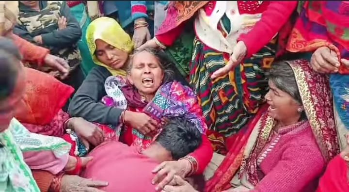रायबरेली - ट्यूबवेल के इंजन में फंसकर पूर्व प्रधान की दर्दनाक मौत, परिजनों में मचा कोहराम