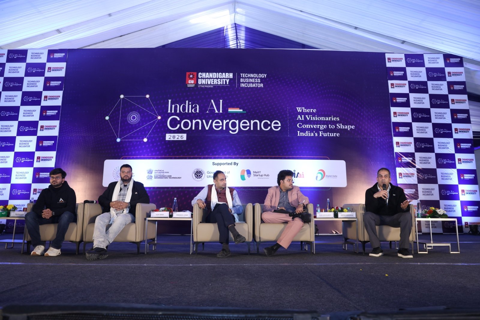 चंडीगढ़ यूनिवर्सिटी उत्तर प्रदेश ने भारत का पहला एआई हेल्थकेयर हैकाथॉन किया आयोजित