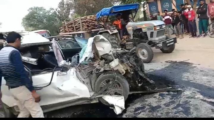 रायबरेली-रोडवेज बस व कार के बीच हुई जोरदार भिड़ंत,एक रेफर