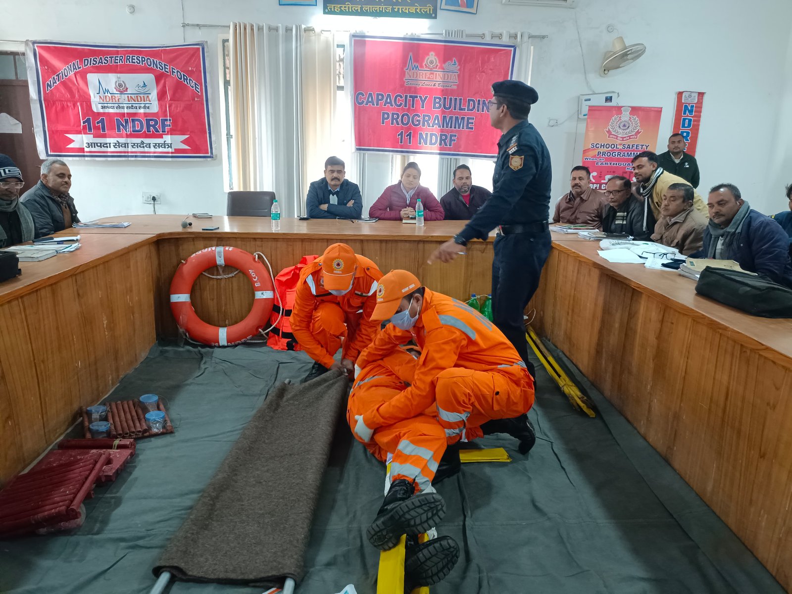 एनडीआरएफ टीम ने तहसील स्टाफ को सिखाया आपदा प्रबंधन के गुण