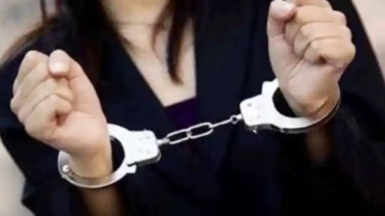 प्रेमी को पाने के लिए रची खौफनाक साजिश, घर बुलाकर सहेली को जिंदा जलाया, कोर्ट ने सुनाई उम्रकैद की सजा