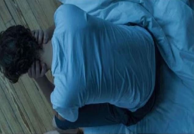 छुट्टी लेकर घर आया था युवक, महिला मित्र ने धारदार हथियार से काट दिया प्राइवेट पार्ट