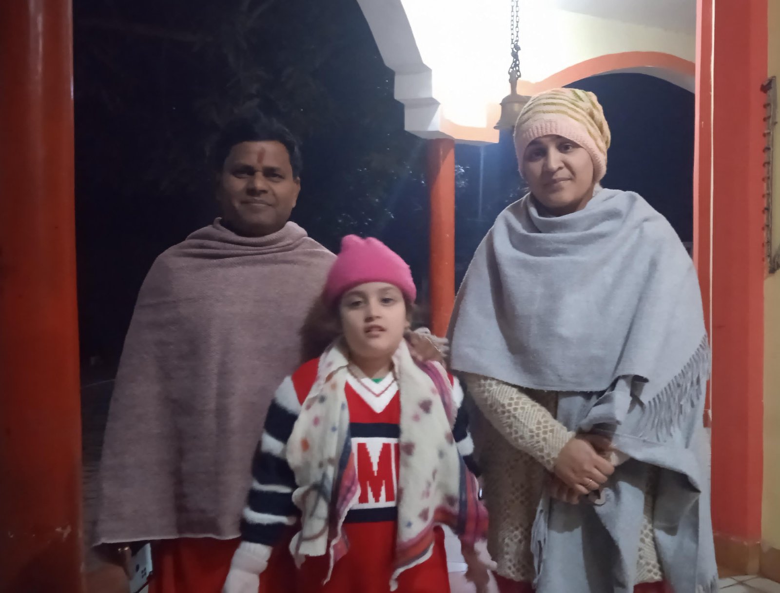 Raibareli-अपर्णा यादव ने मुडियाडीह आश्रम के प्रमुख से की मुलाकात