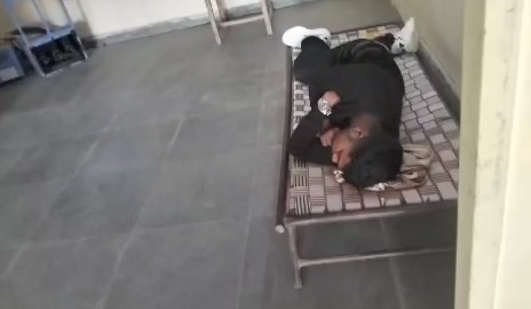 रायबरेली:जमुनापुर बिजली उपकेंद्र में बिजली विभाग की कार्यप्रणाली पर खड़े हुए सवाल जाने क्या है पूरा मामला❓