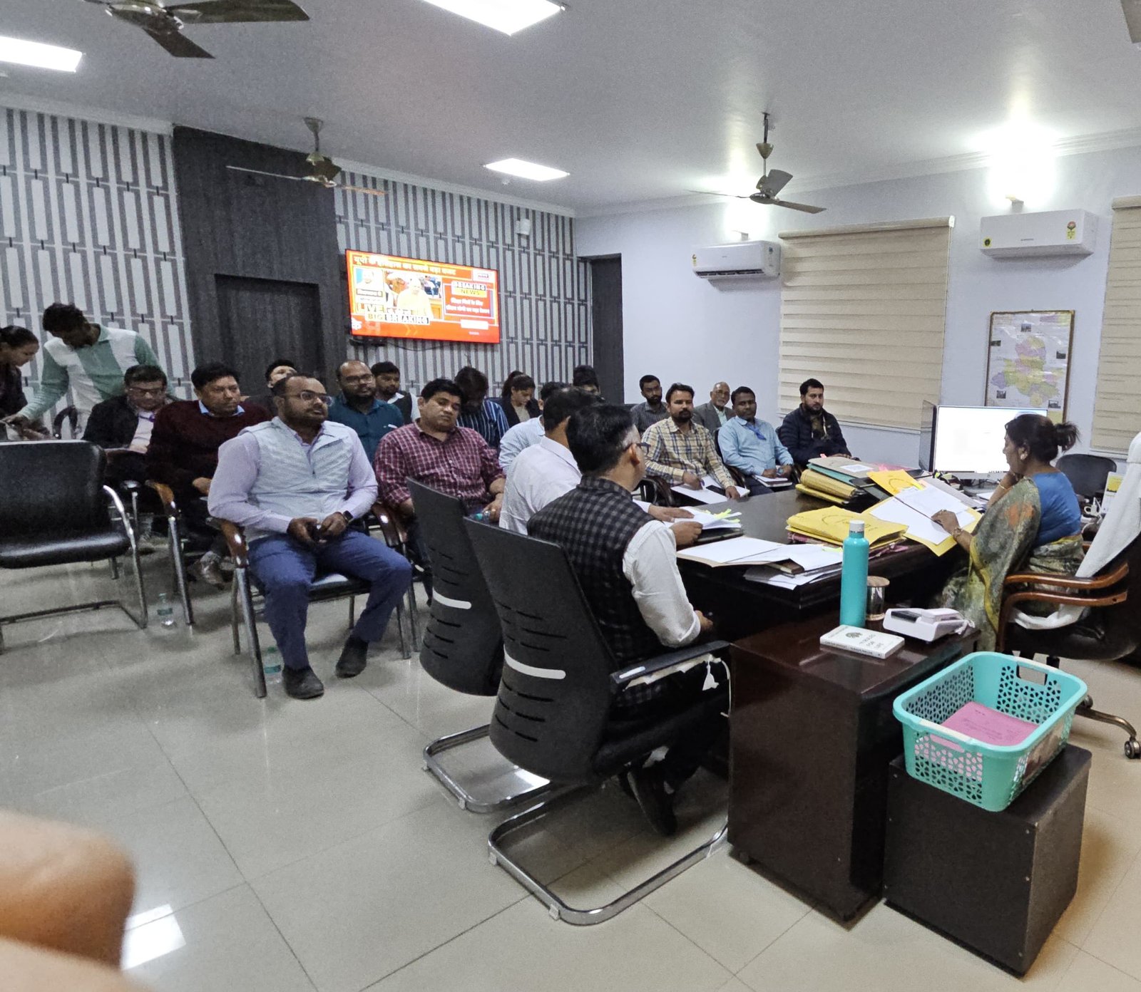 रायबरेली - सी०एम० युवा उद्यमी विकास योजना के अंतर्गत मेगा क्रेडिट कैम्प/समीक्षा बैठक संपन्न