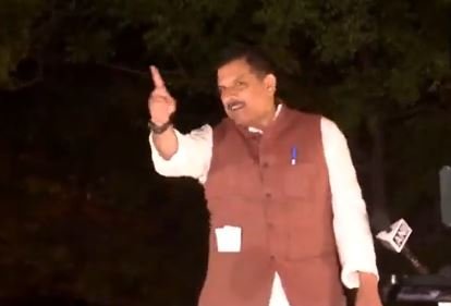 जेल से बाहर आने के बाद संजय सिंह के तेवर, बोलें-“जेल के ताले टूटेंगे, सारे नेता छूटेंगे”