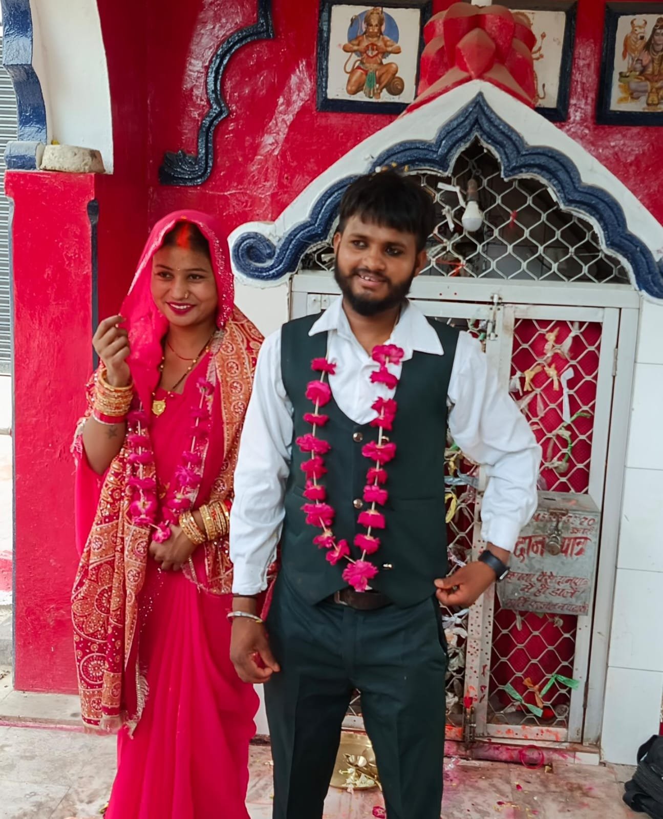 रायबरेली-प्यार में रोड़ा बने परिजन झुके , कोतवाली में हुई शादी,,,, 