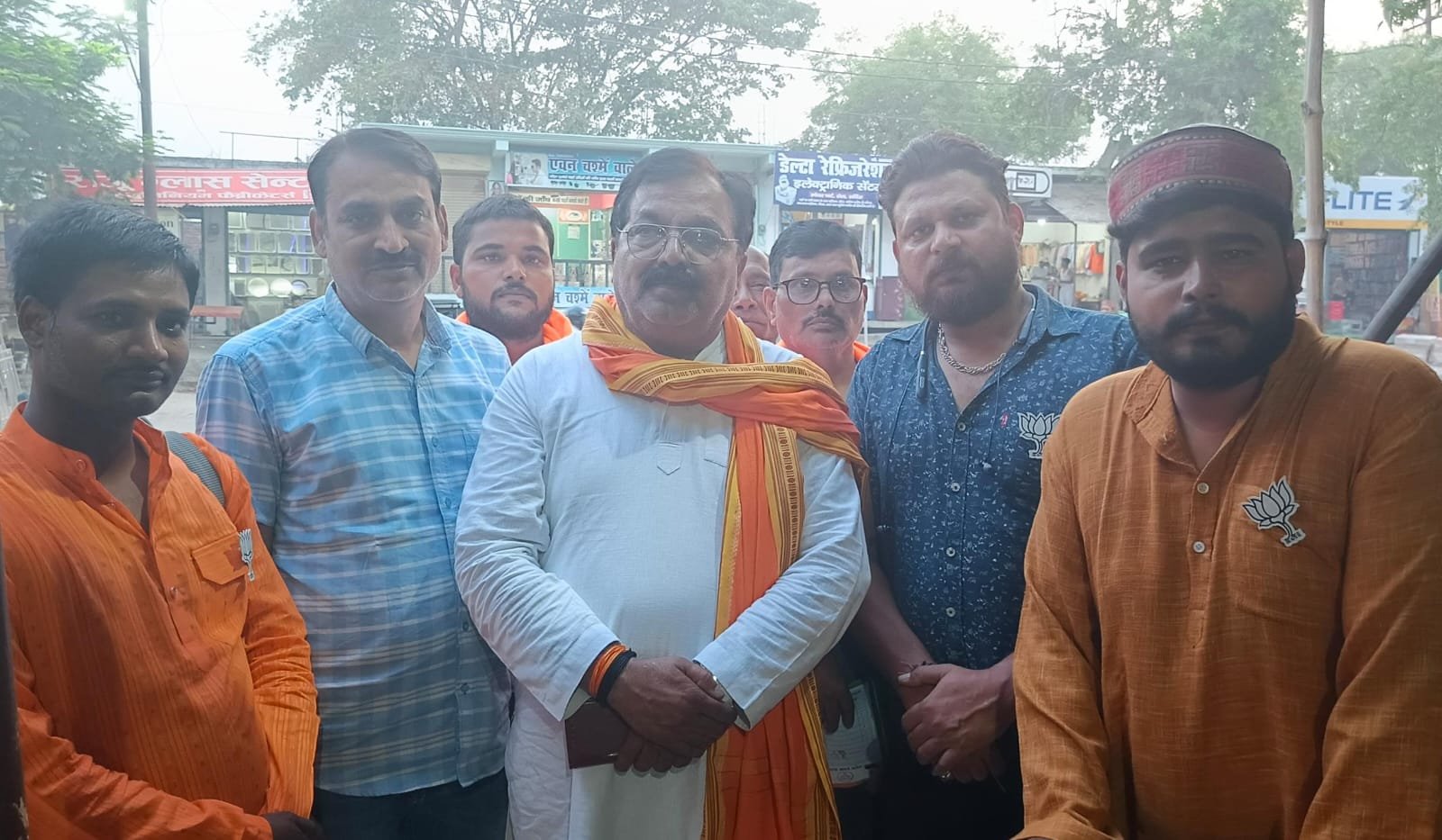 रायबरेली- एक एक वोट के लिए सड़क पर उतरे- राजा जितेंद्र सिंह