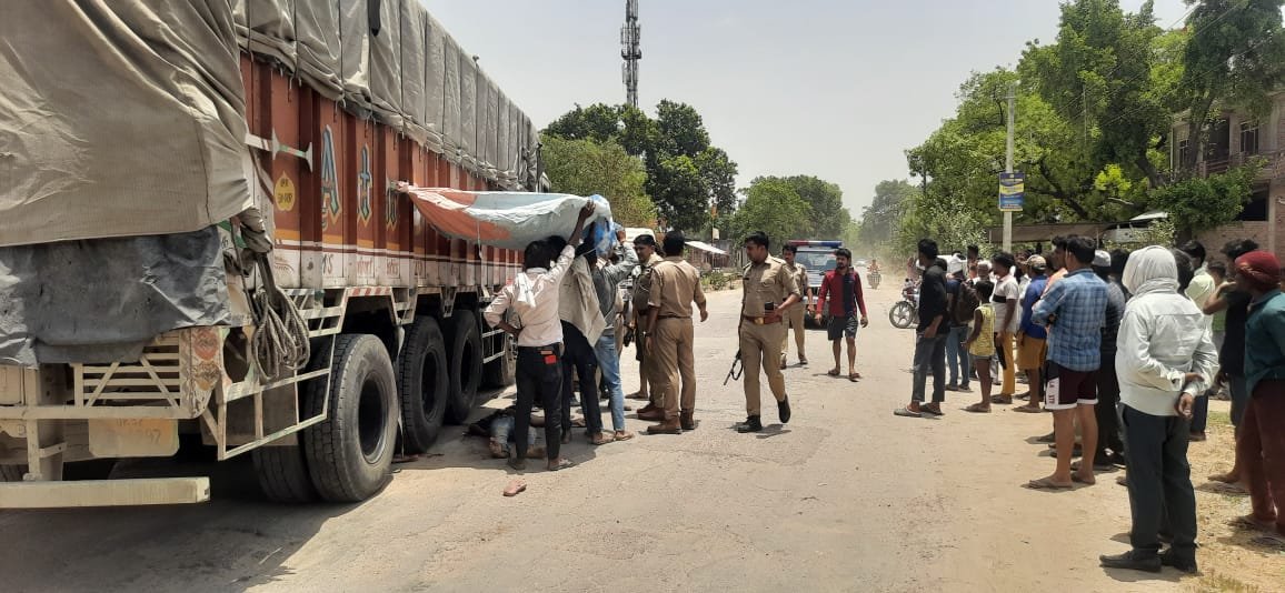 रायबरेली-सड़क पर पैदल जा रहे युवक ट्रक ने रौंदा , मौके पर हुई मौत