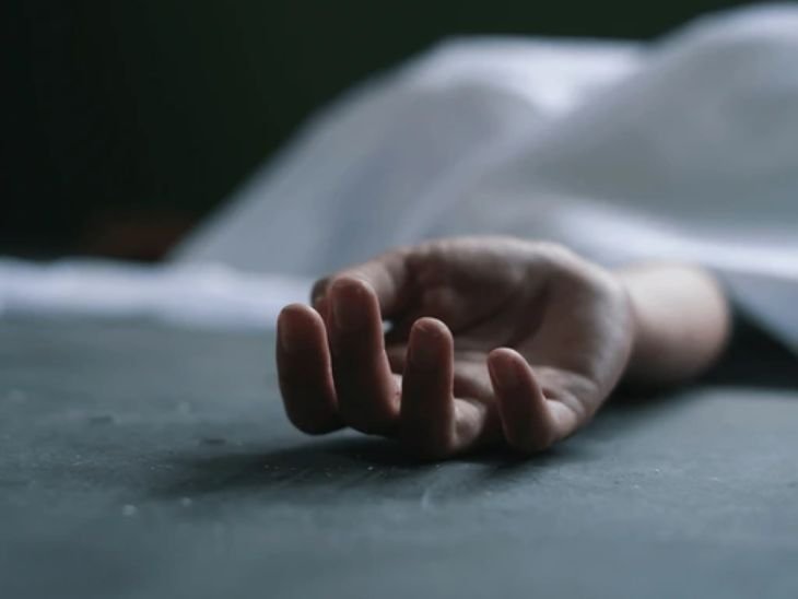 रायबरेली-सड़क के किनारे खड़े व्यक्ति से टकराया बाइक सवार , मौत 