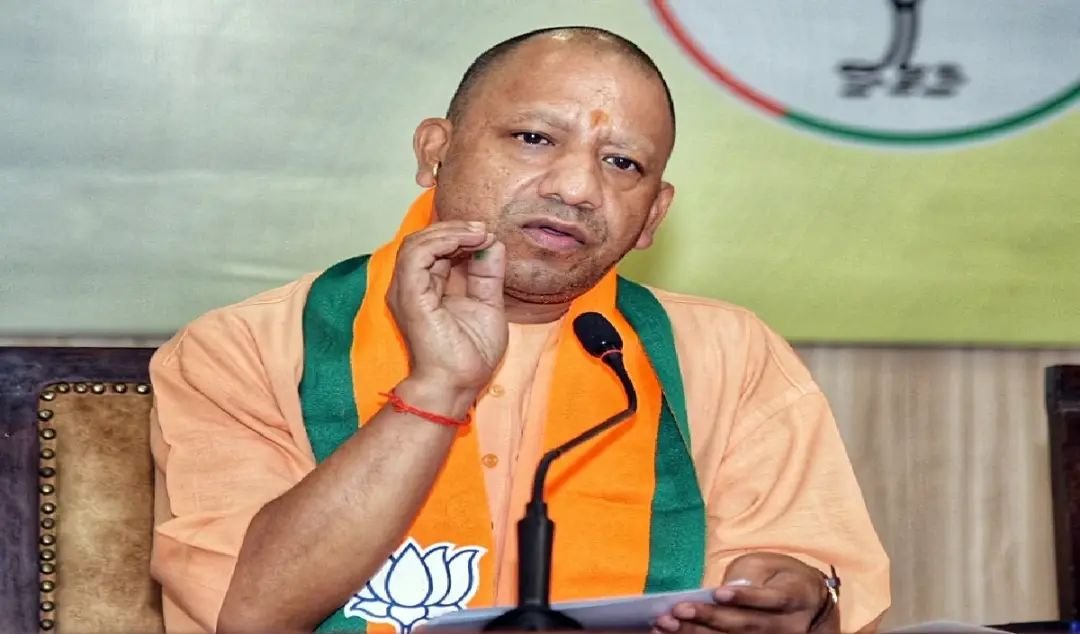 योगी का दिल्ली से आया फैसला सियासी हलचल तेज
