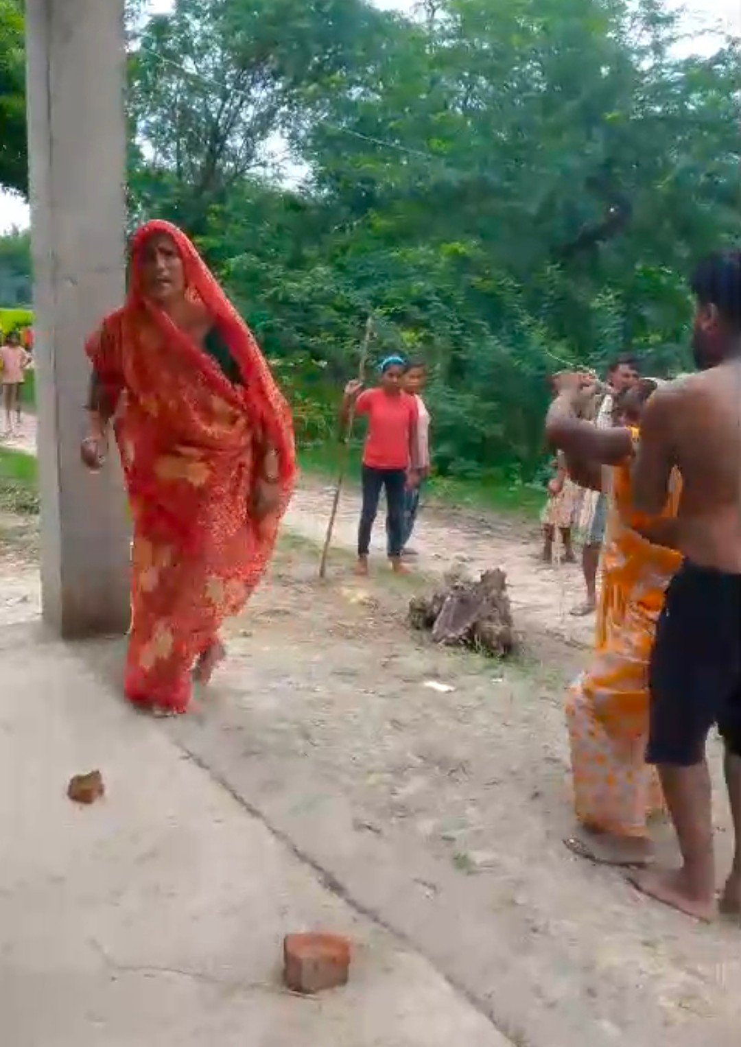 Raibareli-मामूली कहासुनी में जमकर चटकी लाठियां,खूनी संघर्ष