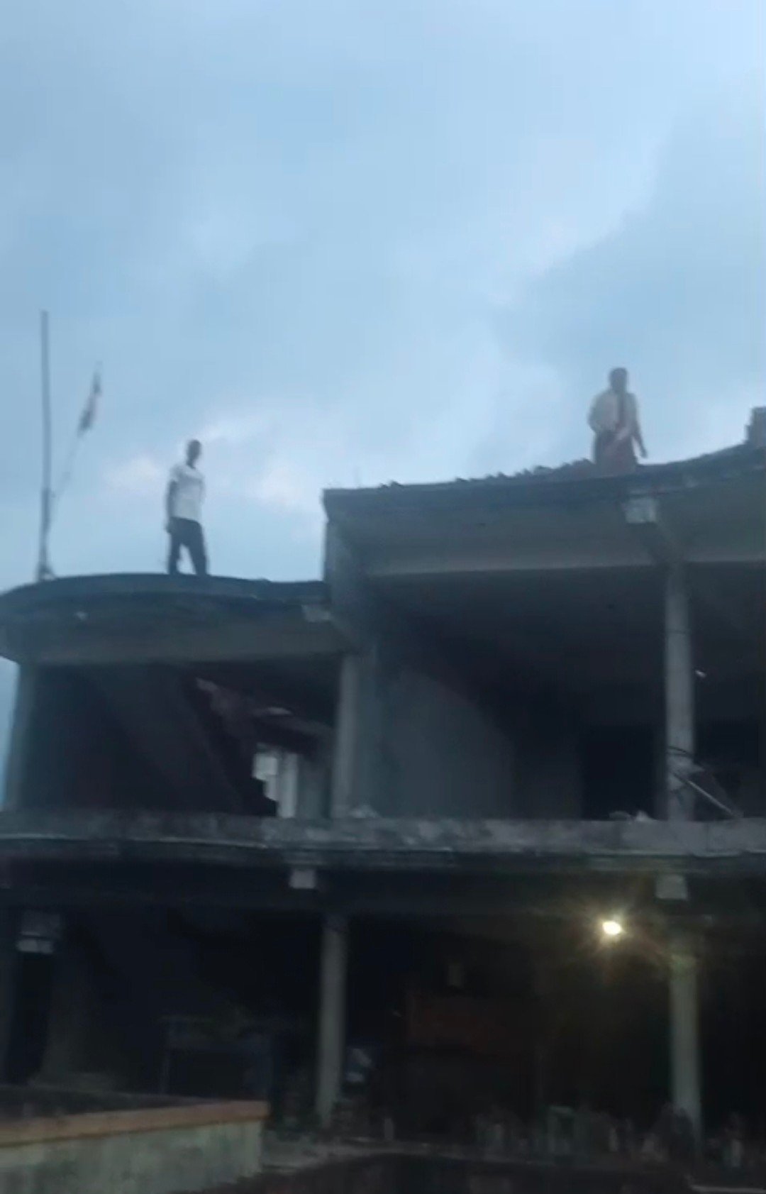 रायबरेली में महिलाओं की खुलेआम दंबगई