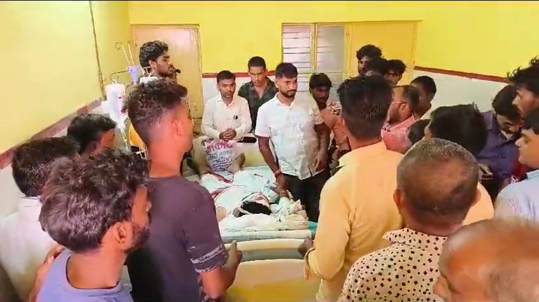 Raibareli- चुनावी रंजिश को लेकर ग्राम प्रधान पर जानलेवा हमला