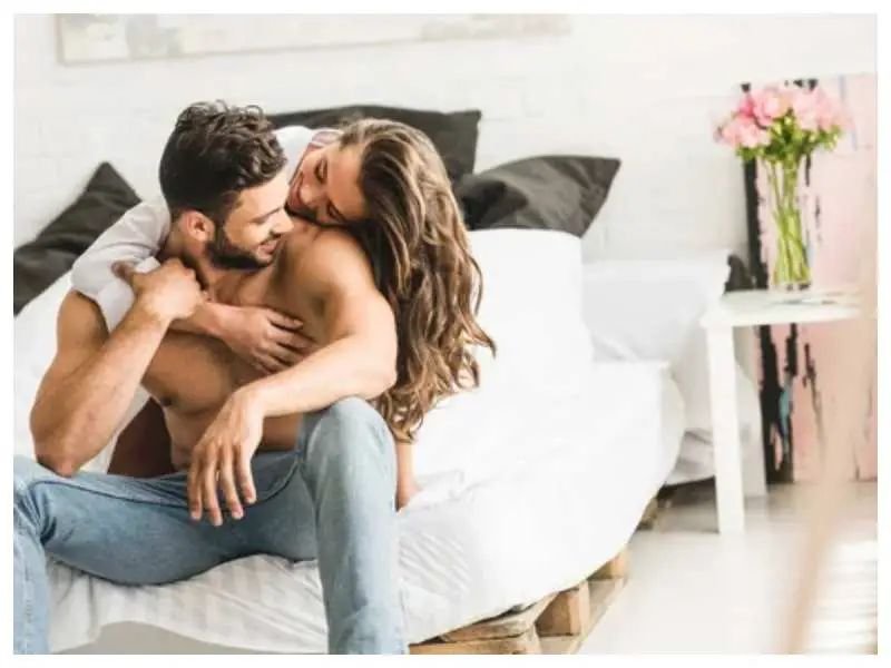 रोजाना सेक्स करते है तो बॉडी पर क्या इफ़ेक्ट पड़ता है जनिये वजह?