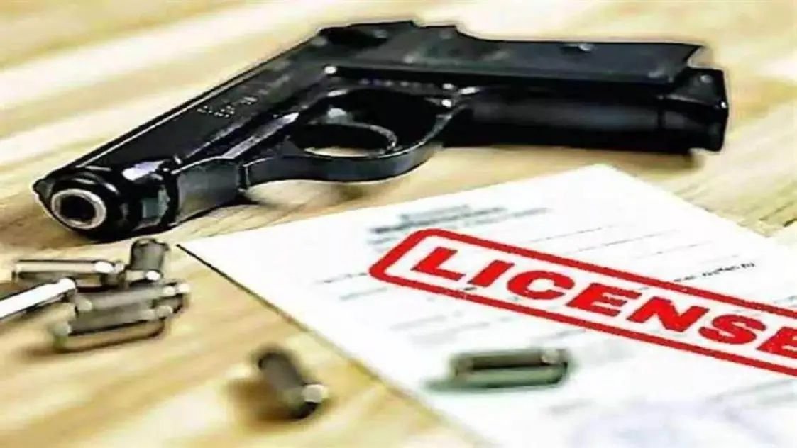 गोरखपुर में हथियार लाइसेंस के लिए नया नियम, घर में होगी जगह तभी होगा वरासत