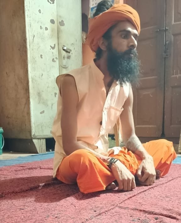 Raibareli-दीक्षा लेने का प्रयास आतंकी कनेक्शन की आशंका भगवा रंग का पहने था अचला