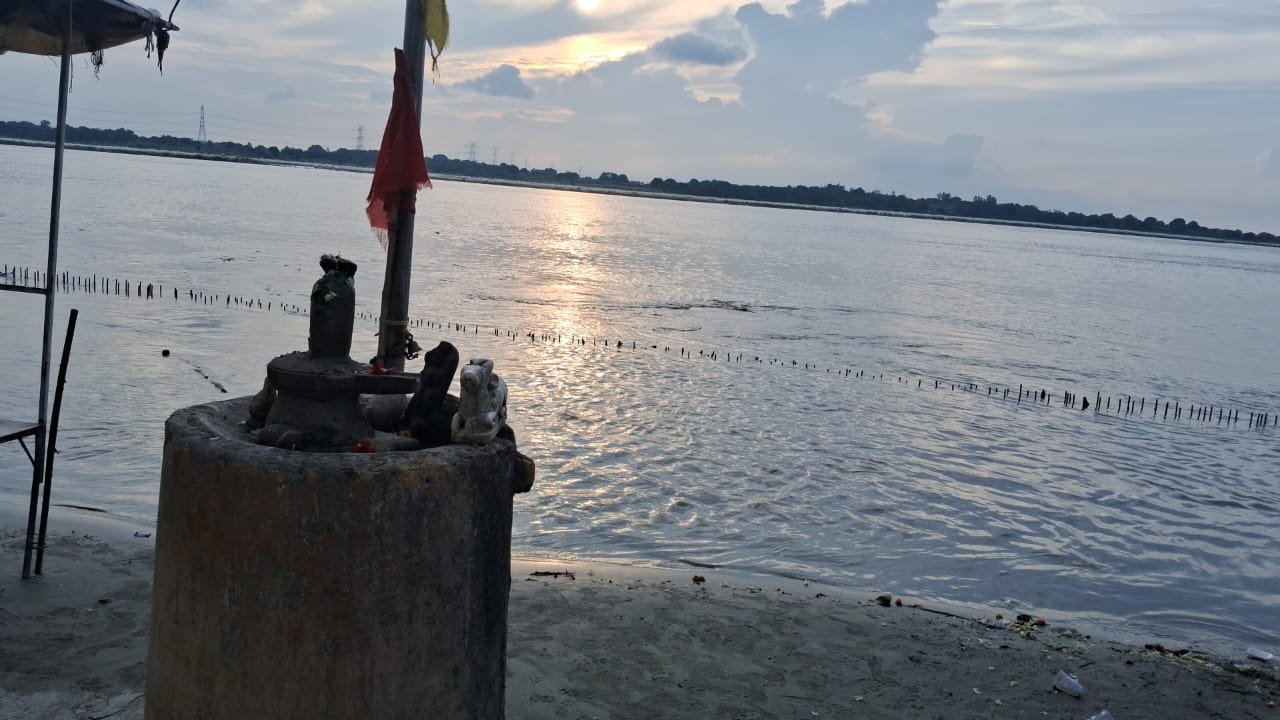 रायबरेली-उफान के बाद घटना शुरू हुआ गंगा जा जलस्तर , 24 घंटे में तीन फिट घटा पानी