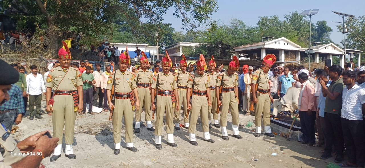 Raibareli-BSF के जवान का पार्थिव शरीर पहुँचा डलमऊ गंगा घाट
