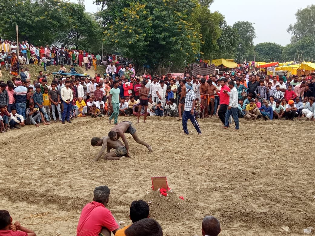 Raibareli-हरदोई गांव में विशाल दंगल प्रतियोगिता का किया गया आयोजन