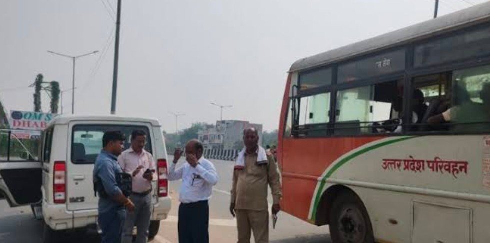 रायबरेली में परिचालकों की मनमानी चेकिंग में मिले चार यात्री बेटिकट