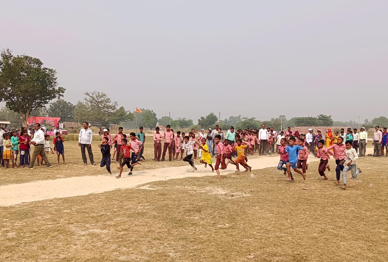 Raibareli-ऊषा, अक्षत दौड़ में रहे अव्वल, ऊंचीकूद में हिमांशु ने मारी बाजी