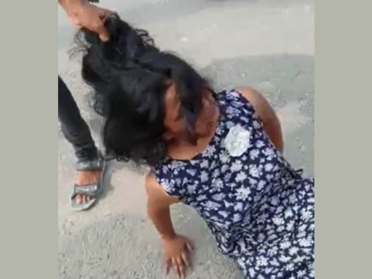 रायबरेली-पेड़ काटने का विरोध करने पर महिला को बाल पकड़कर घसीटा,,,, 