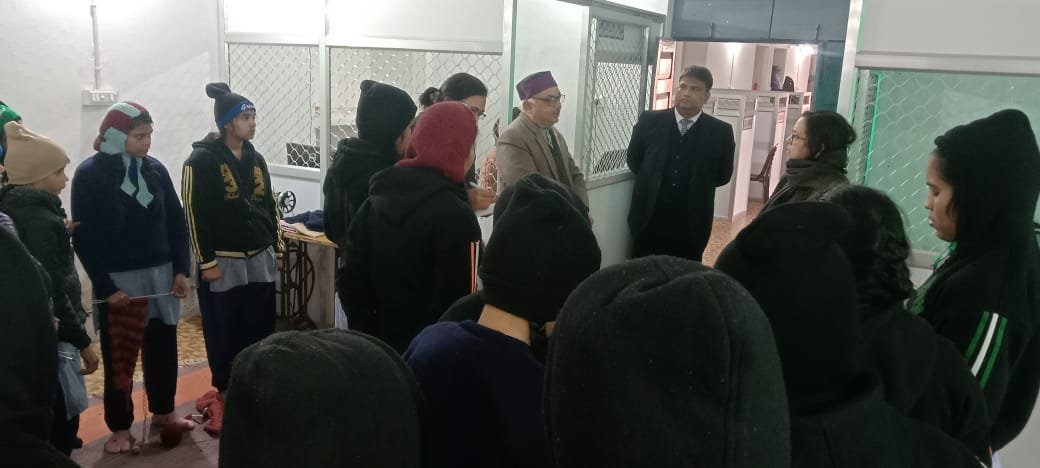 रायबरेली-न्यायिक अधिकारियों की निगरानी समिति द्वारा बालिका आश्रय गृह का किया गया निरीक्षण