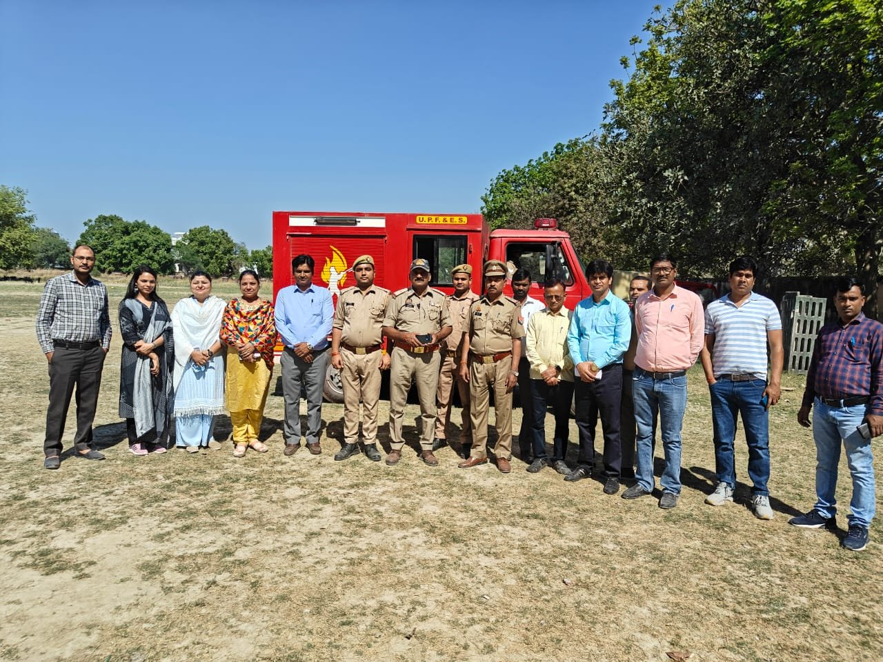 रायबरेली-48 राजकीय माध्यमिक विद्यालयों के अध्यापक/अध्यापिकाओं को अग्नि दुर्घटना/लू से बचाव के लिए जानकारी व प्रशिक्षण कार्यक्रम संपन्न