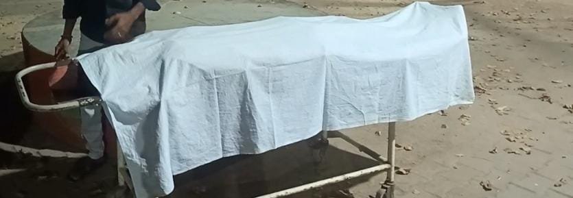 रायबरेली-बुलेट और स्प्लेंडर बाइक की आमने सामने की टक्कर में  जिला अस्पताल में रेफर युवक की ईलाज के दौरान मौत,, 