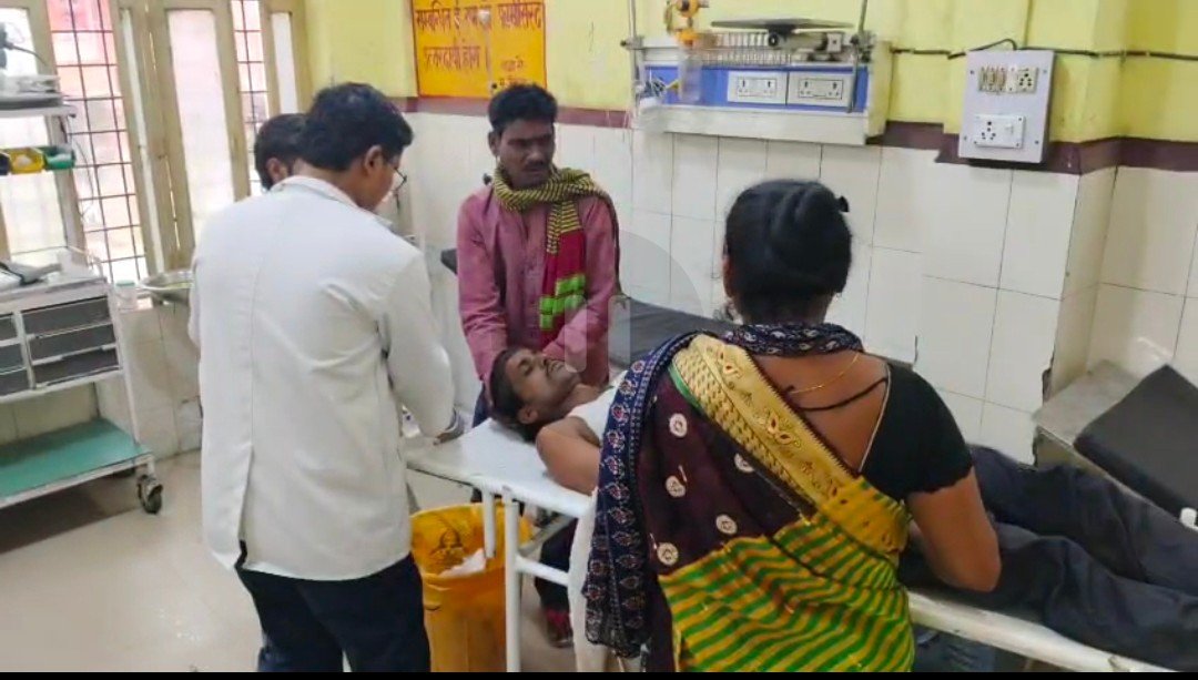 रायबरेली में तेज रफ्तार बाइक सवार ने साइकिल सवार को मारी जोरदार टक्कर