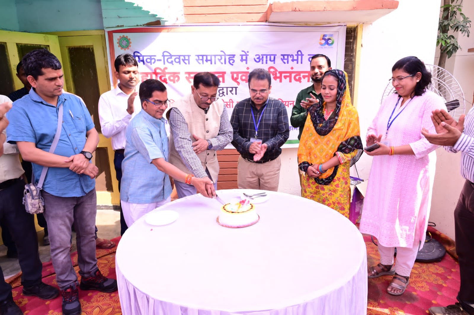 रायबरेली-एनटीपीसी में इंटक यूनियन नें अंतरराष्ट्रीय श्रमिक दिवस समारोह सम्मान,, 