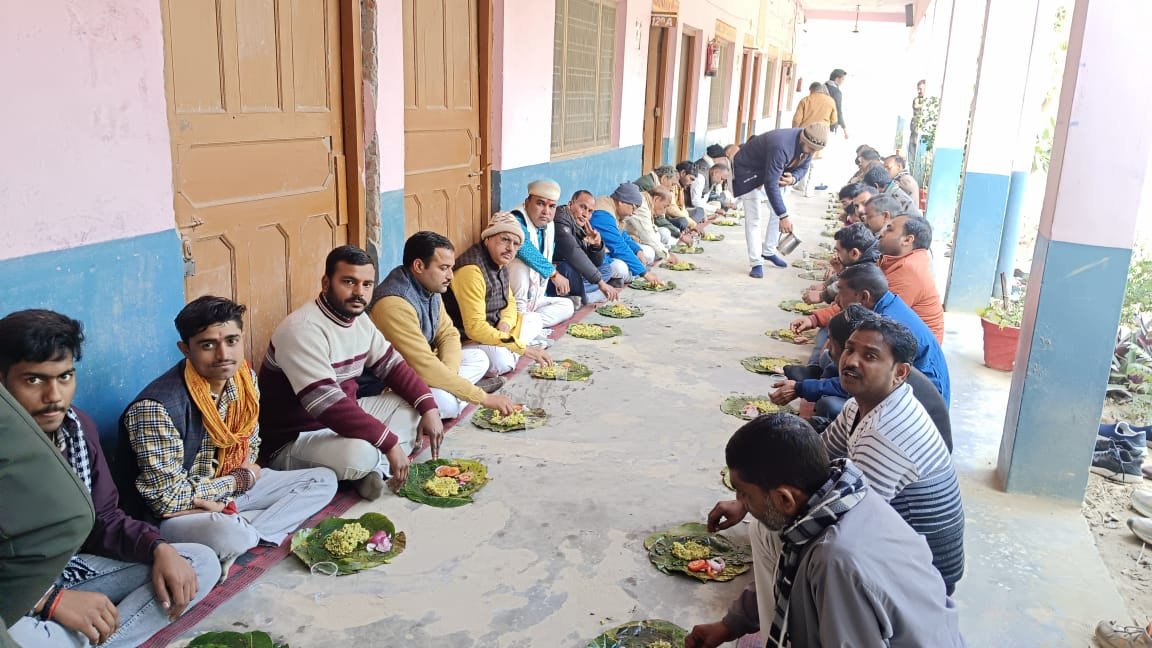 रायबरेली-राष्ट्रीय स्वयं सेवक संघ के द्वारा हुआ खिचड़ी भोज का आयोजन