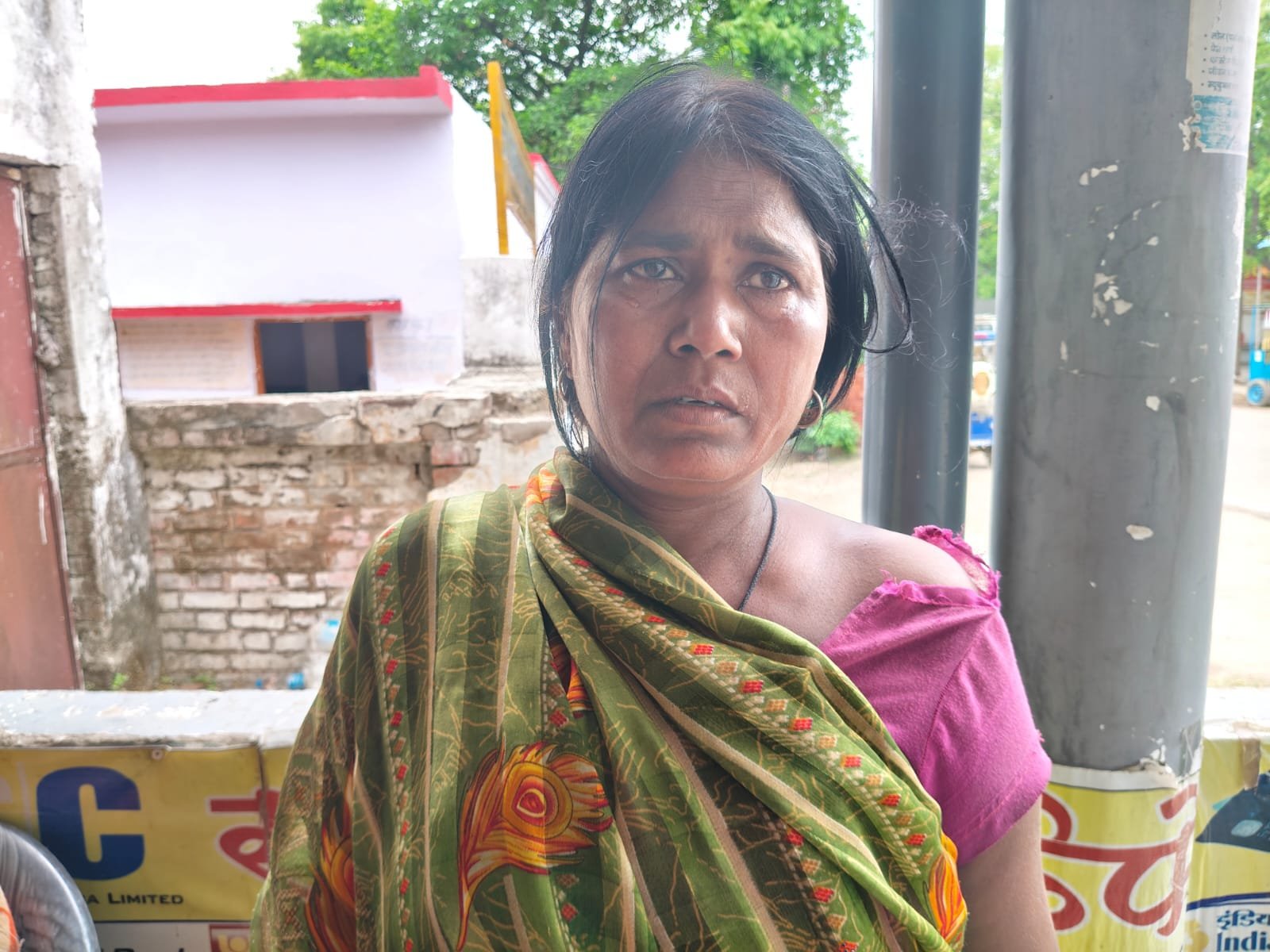 रायबरेली-सहन की भूमि पर कचरे की सफाई करना मां बेटी को पड़ा भारी लात घुसों से की मां बेटी की पिटाई,,, 