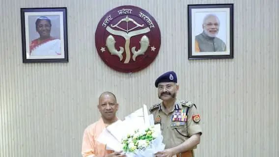 पूर्व DGP प्रशांत कुमार का भावुक पोस्ट- 'अब मेरे कंधे पर सितारे नहीं होंगे लेकिन..'