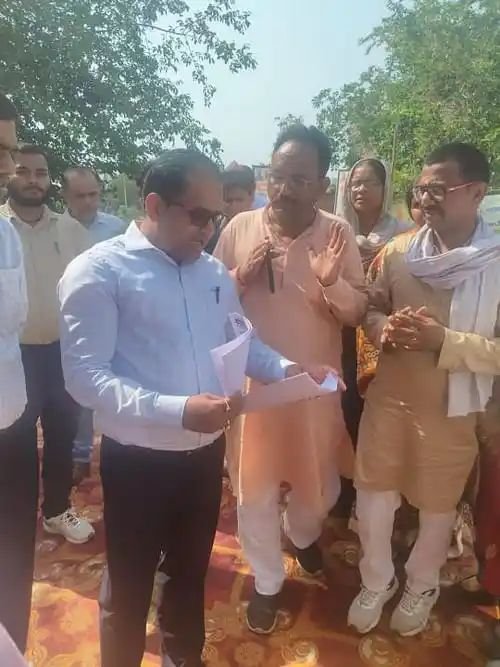 रायबरेली में आउट सोर्सिंग कर्मचारियों की भर्ती के नाम पर धन की बंदरबांट