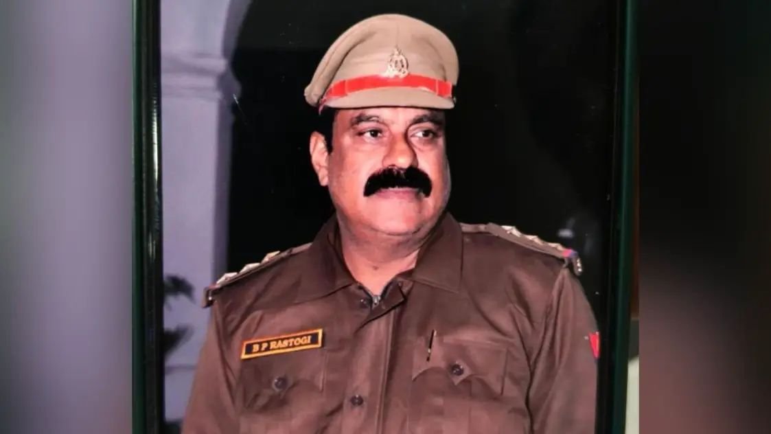 साहब जिस थाने में थे कोतवाल, वहीं बन गए 'मुजरिम'. इंस्पेक्टर समेत 3 पर FIR, जानें मामला