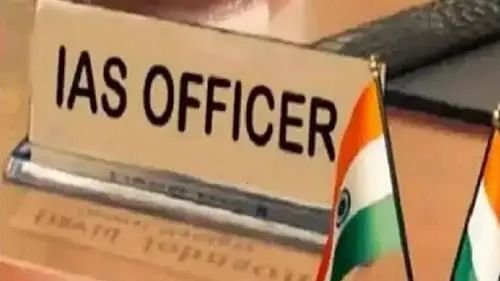 आठ आईएएस व 15 पीसीएस अफसरों के तबादले, आलोक कुमार को सामान्य प्रशासन का अतिरिक्त प्रभार