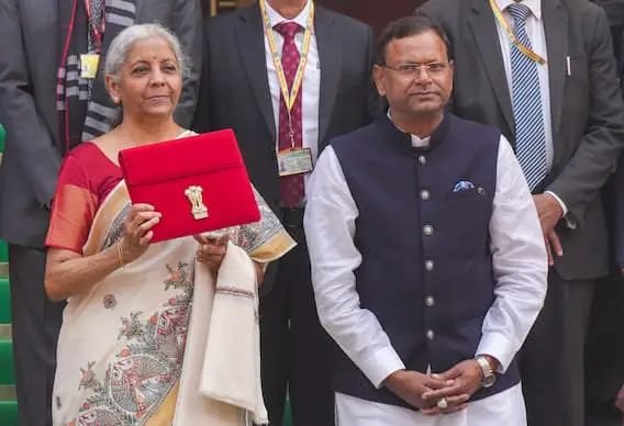 किसानों के लिए बढ़ गई सस्ते कर्ज की लिमिट, 5 लाख तक के लोन पर देना होगा कम ब्याज