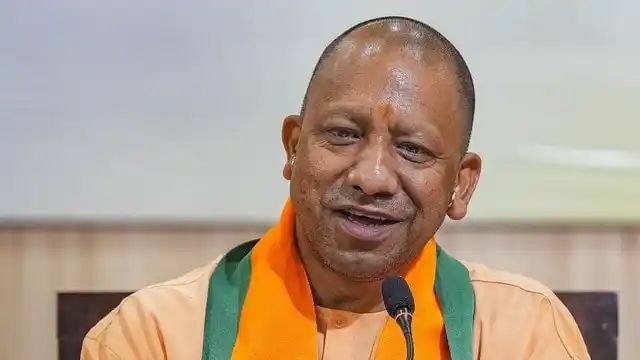 रउवा सब पर छठी मईया के कृपा बनल रहे, CM योगी ने भोजपुरी में दी महापर्व की बधाई