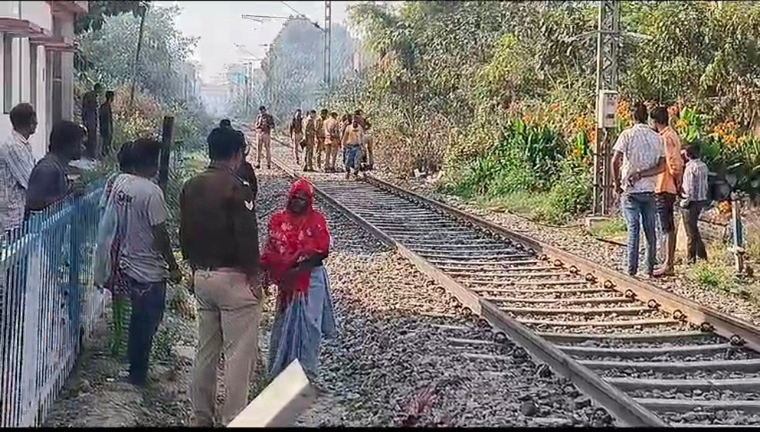 रायबरेली -रेलवे ट्रैक पर मिला युवक का शव