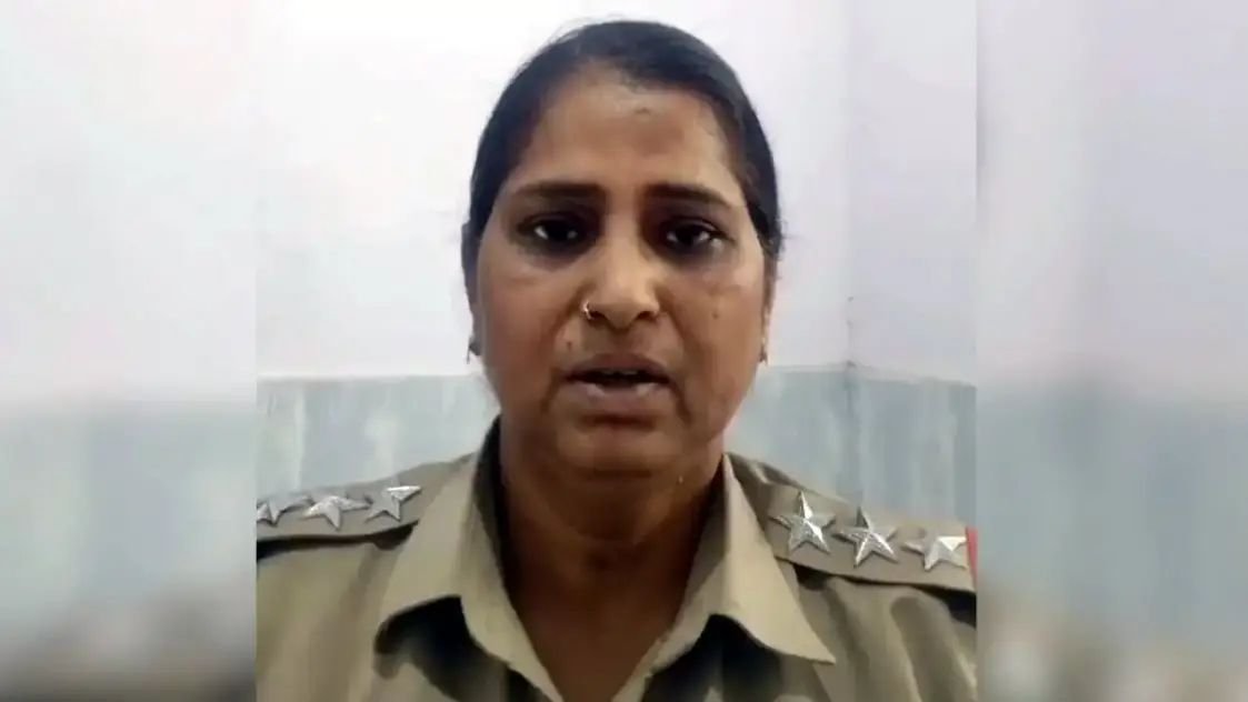 ये राक्षस मेरी जान ले लेगा: महिला डिप्टी जेलर की जान खतरे में, योगी से लगाई गुहार