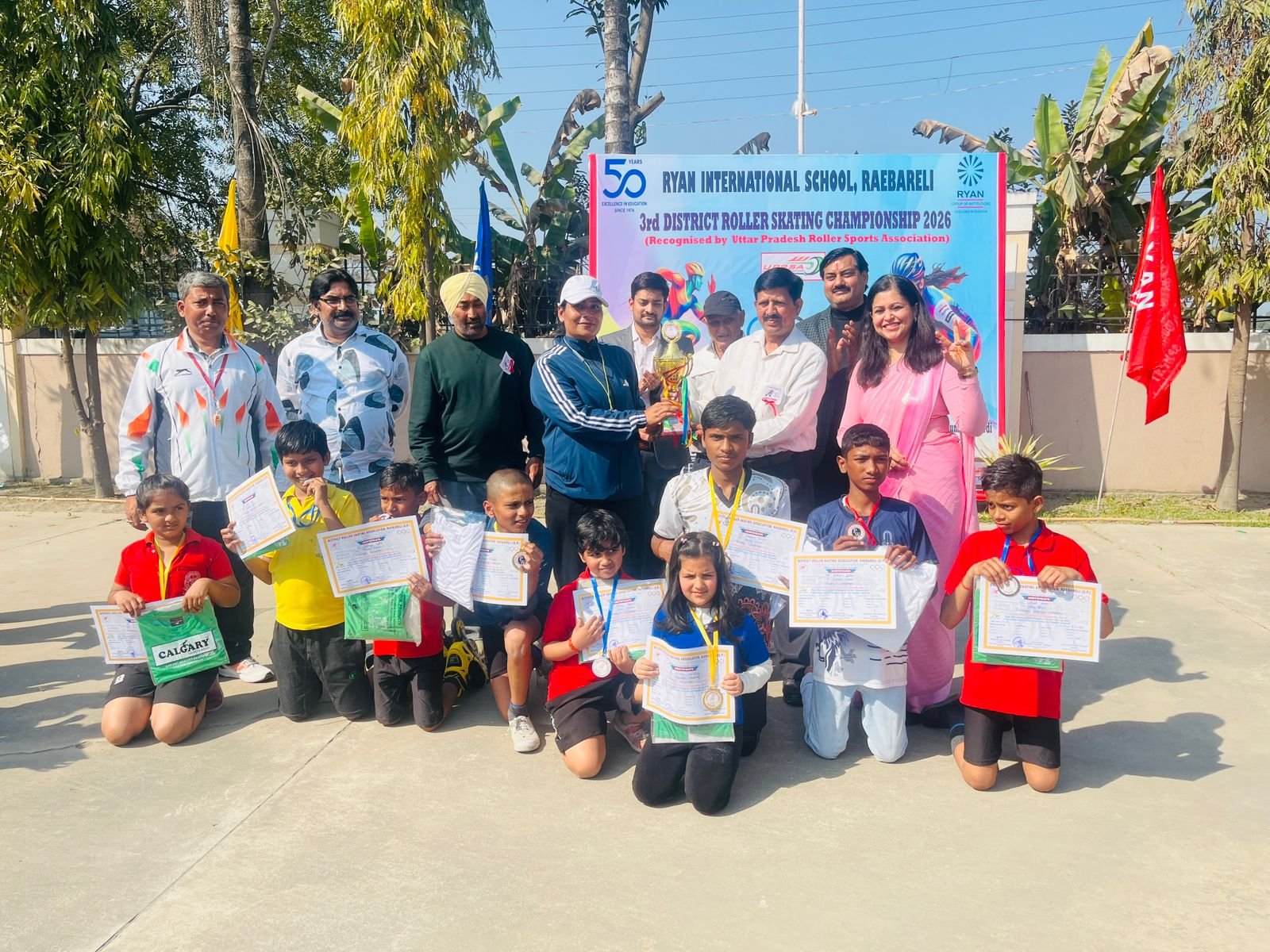 रायबरेली:चिन्मया विद्यालय, एनटीपीसी ऊँचाहार के छात्रों का जिला स्तरीय स्केटिंग प्रतियोगिता में किया शानदार प्रदर्शन