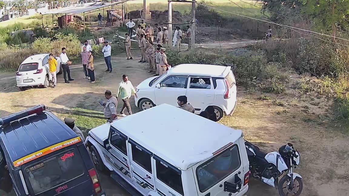 रायबरेली-बेसकीमती जमीन पर कब्जा किये जाने का आरोप